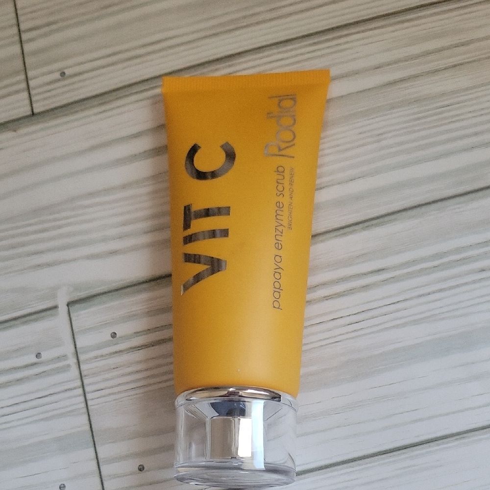 Rodial Vitamin C Papaya Enzyme Scrub